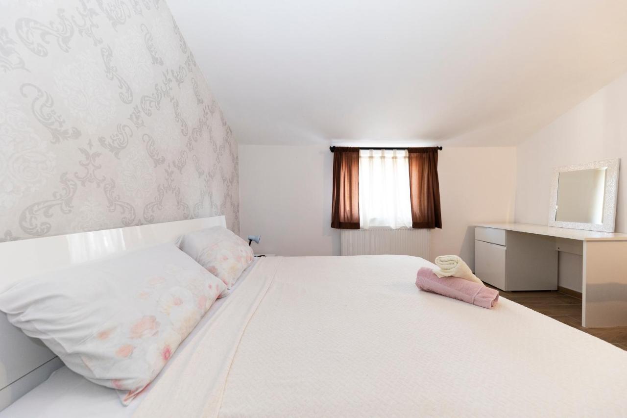 Apartman Lana Biograd Na Moru Exterior photo