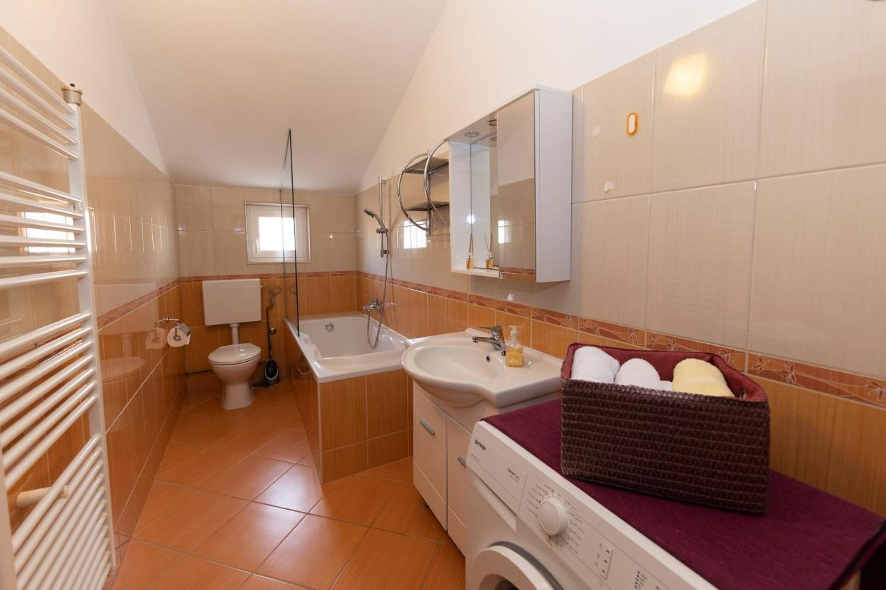 Apartman Lana Biograd Na Moru Exterior photo