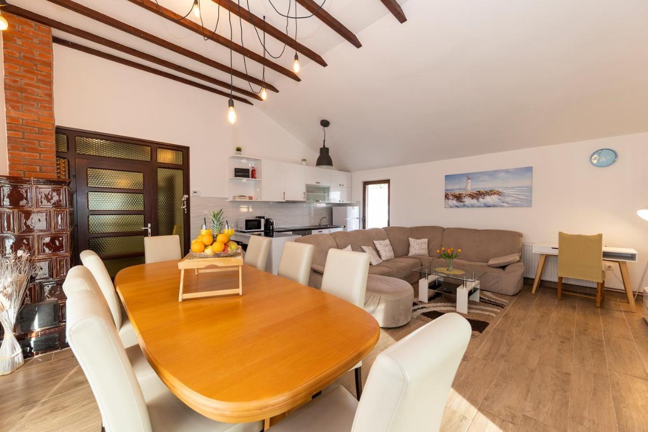 Apartman Lana Biograd Na Moru Exterior photo