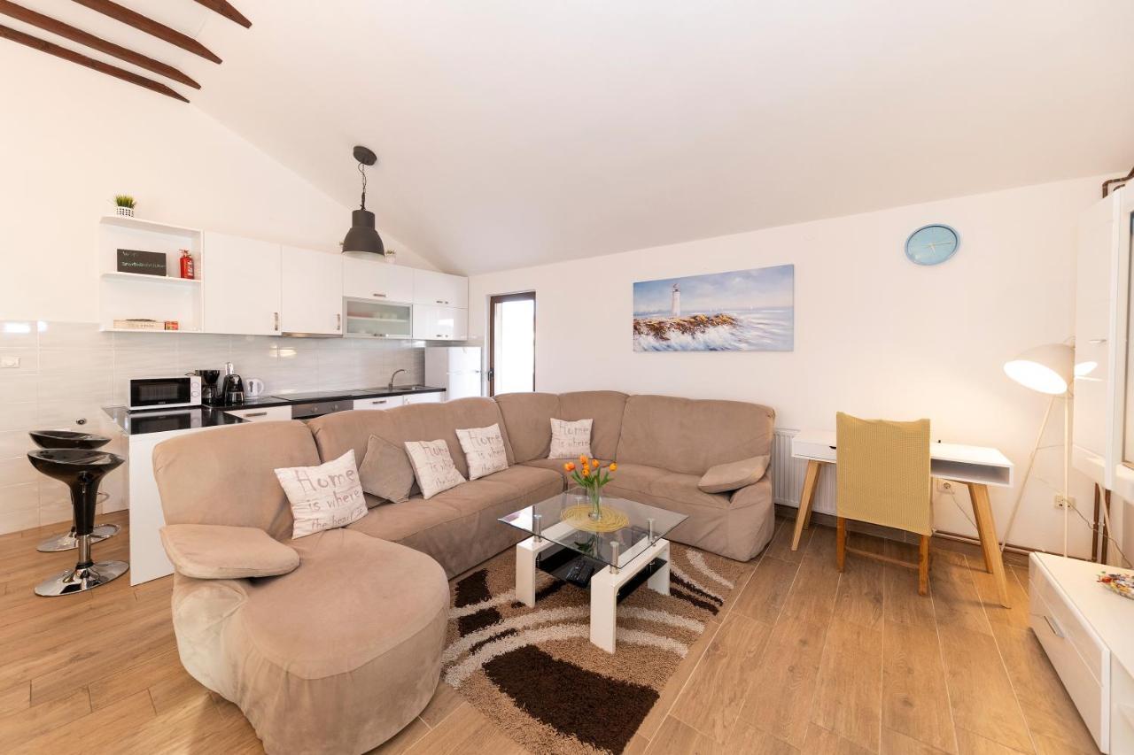 Apartman Lana Biograd Na Moru Exterior photo